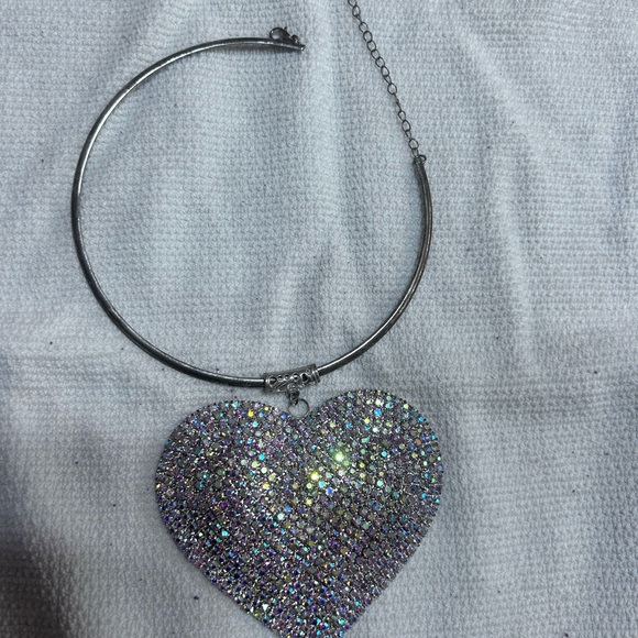Silver Heart-Shaped Rhinestone necklace - Picture 2 of 5